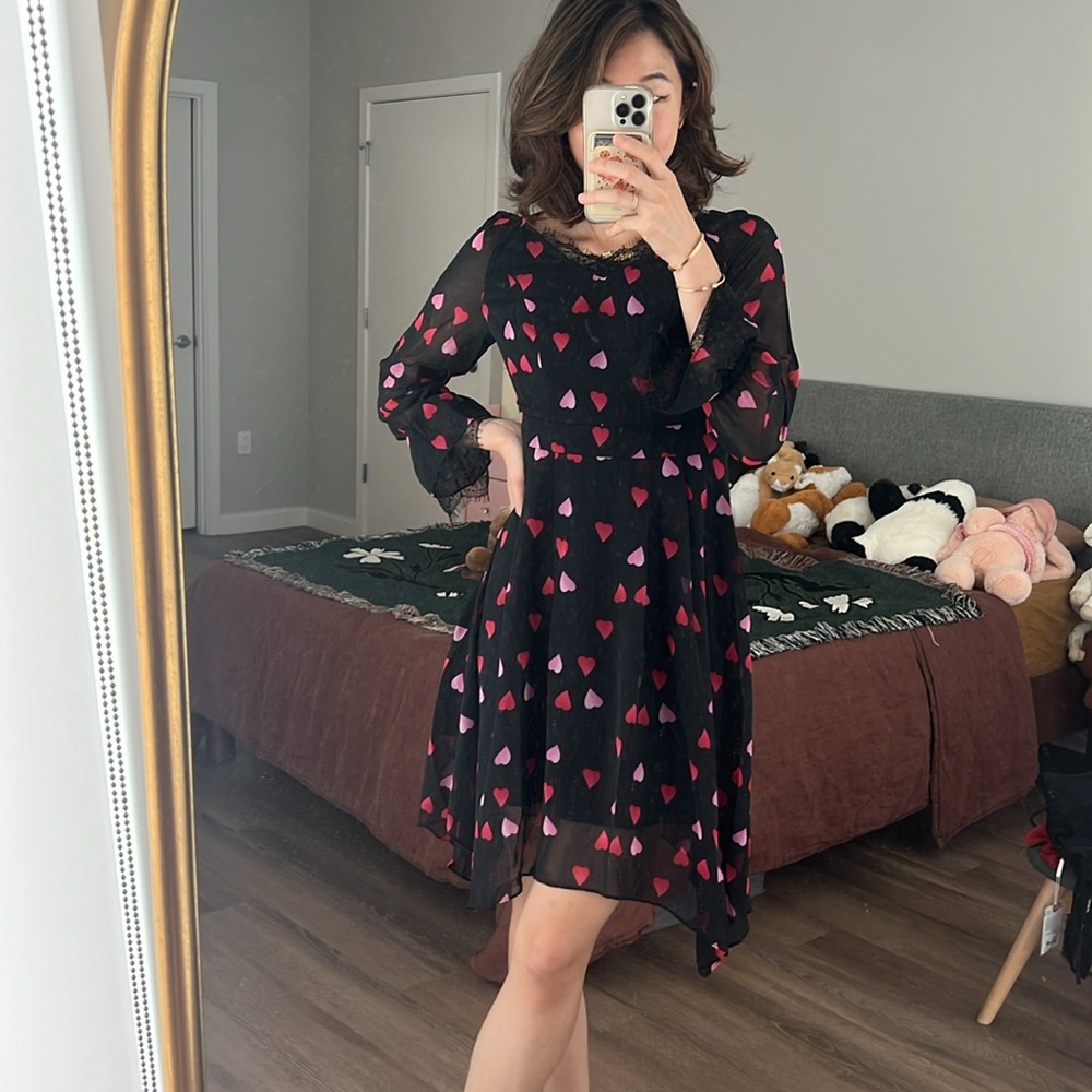 NWOT heart printed lace trim long sleeve dress